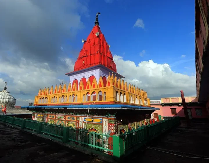 04 Nights Ayodhya – Prayagraj – Varanasi Tour